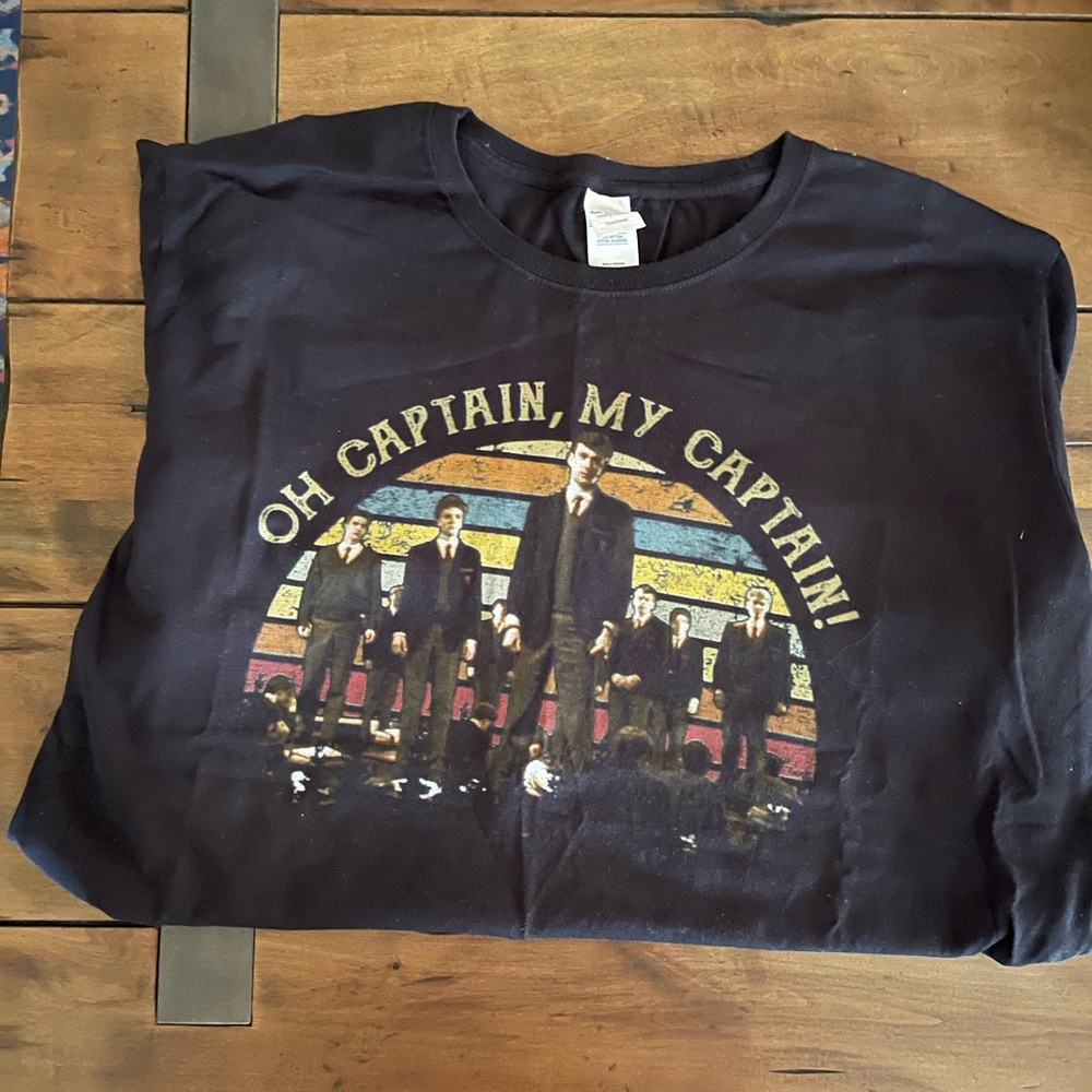 Oh Captain, My Captain! Black T-Shirt (Dead Poet’s Society)